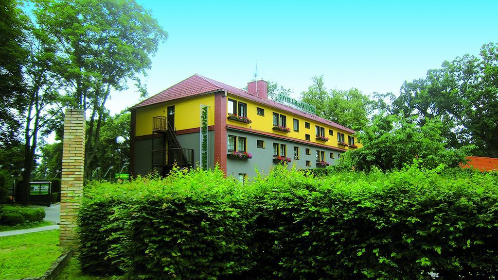 Hotel Milan Vopicka Hluboká nad Vltavou エクステリア 写真