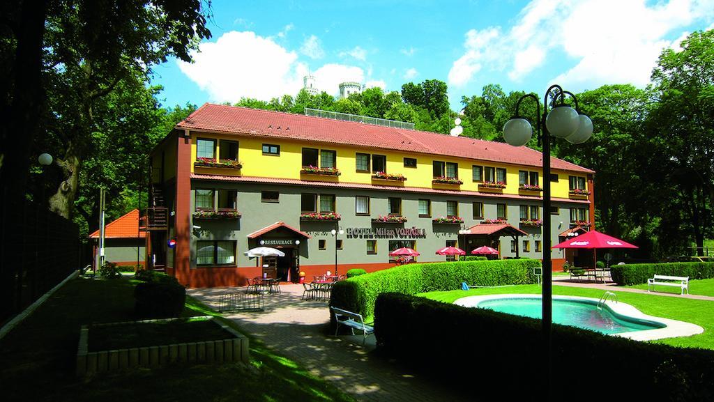 Hotel Milan Vopicka Hluboká nad Vltavou エクステリア 写真